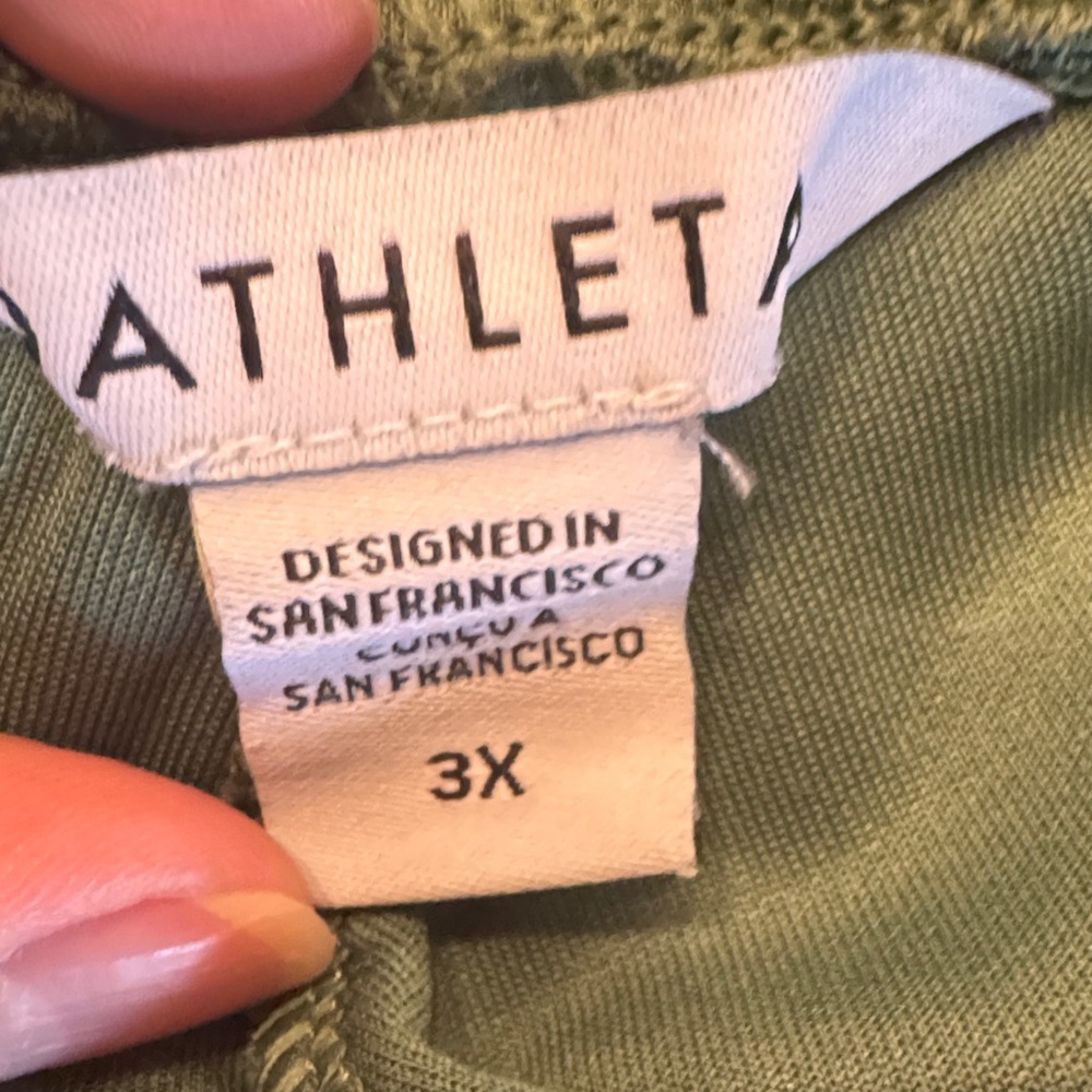 Athleta Women’s Seasoft Matching Lounge Set in Vineyard Green - Picture 3 of 6